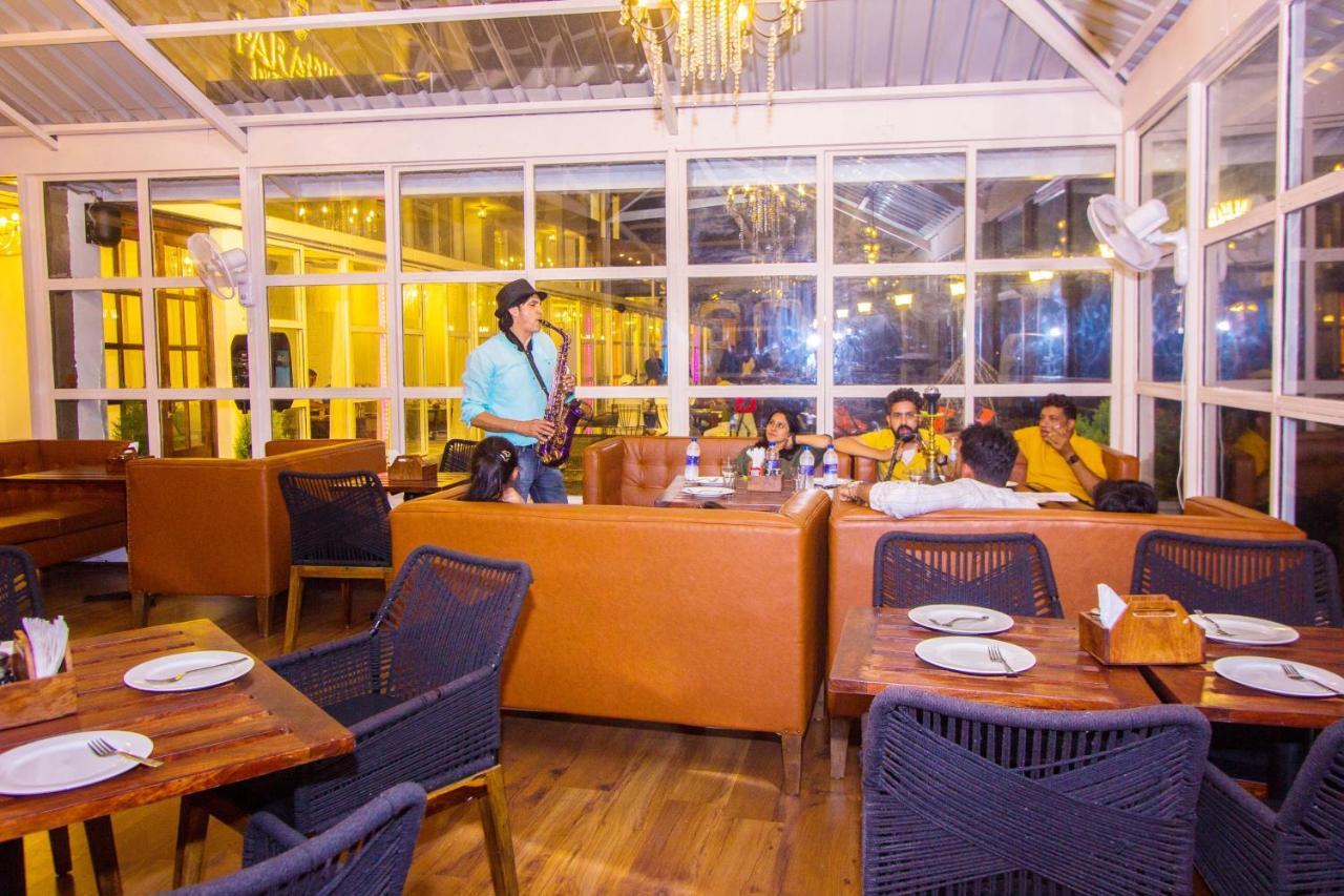 Paradise-The Whitehouse Cafe Manali  Bagian luar foto